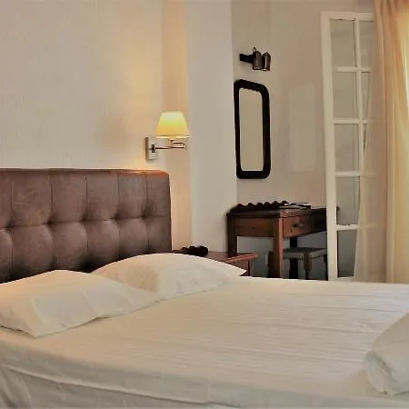 Artemis Santorini 3* Камари