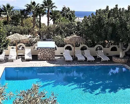 Artemis Santorini Отель Камари