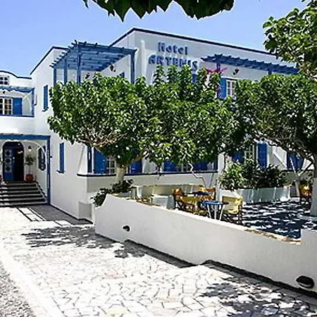 Отель Artemis Santorini Камари